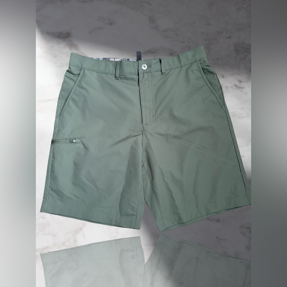 Gerry Men's Green  Tech Shorts Multiple Sizes